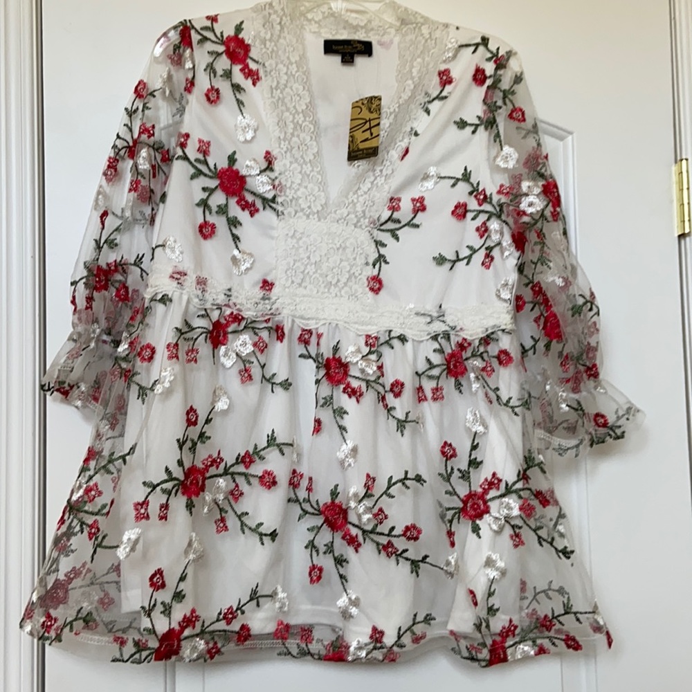 Suzanne Betro babydoll style top in size S